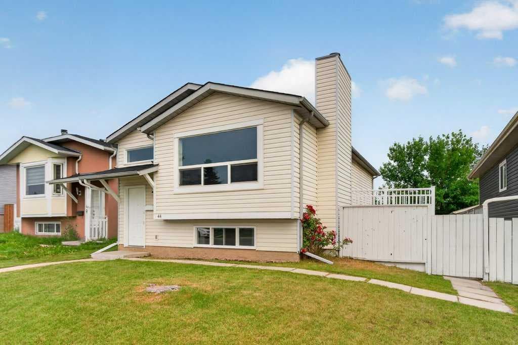 4-bed Detached for sale at 44 Falshire Close NE, Calgary