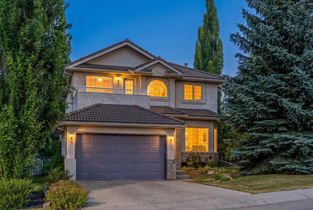 5-bed Detached for sale at 30 Gleneagles View, Cochrane