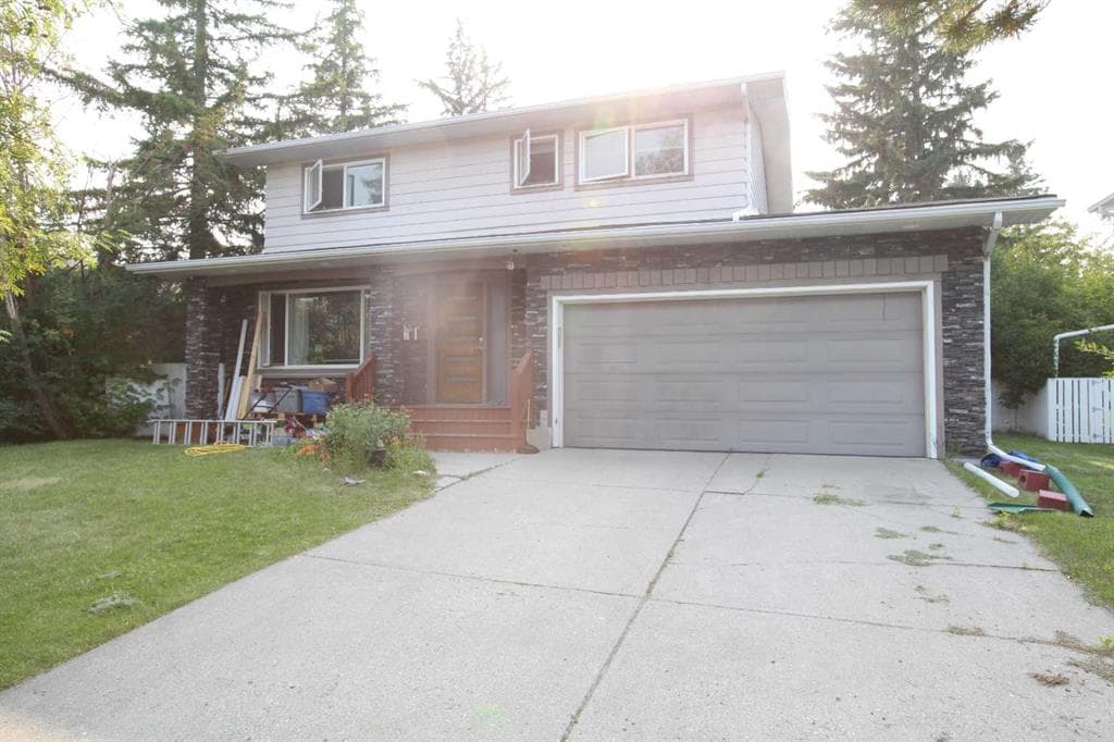 7331 Keewatin Street SW — photo 1