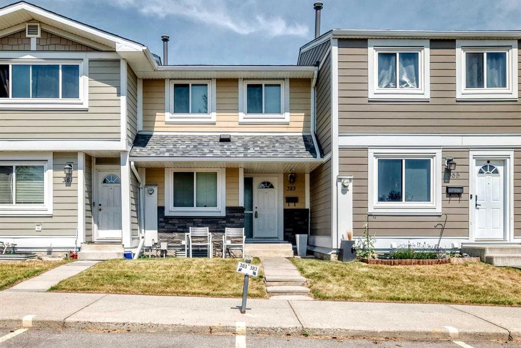 3-bed Townhouse for sale at 383 Georgian Villas NE, Calgary