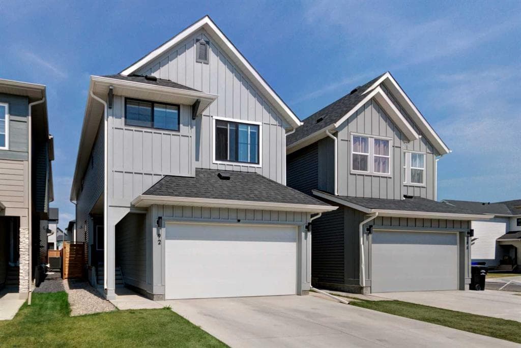 92 Copperhead Grove SE — photo 1