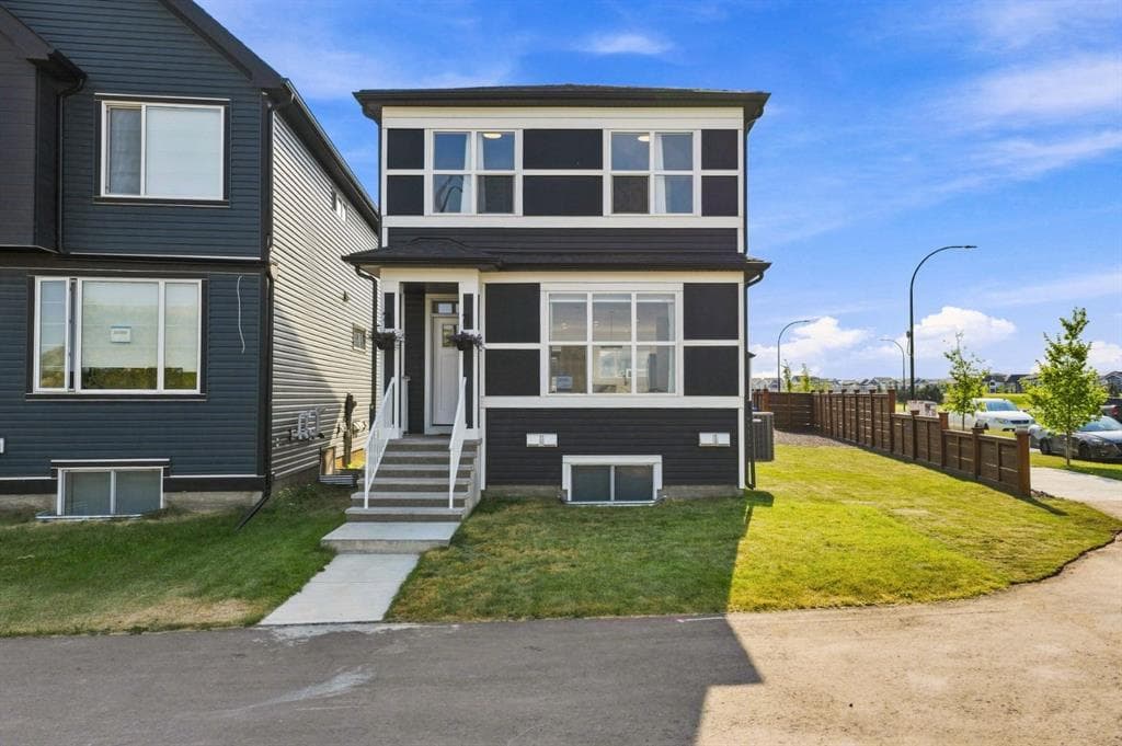 5-bed Detached for sale at 20305 45 Street SE, Calgary