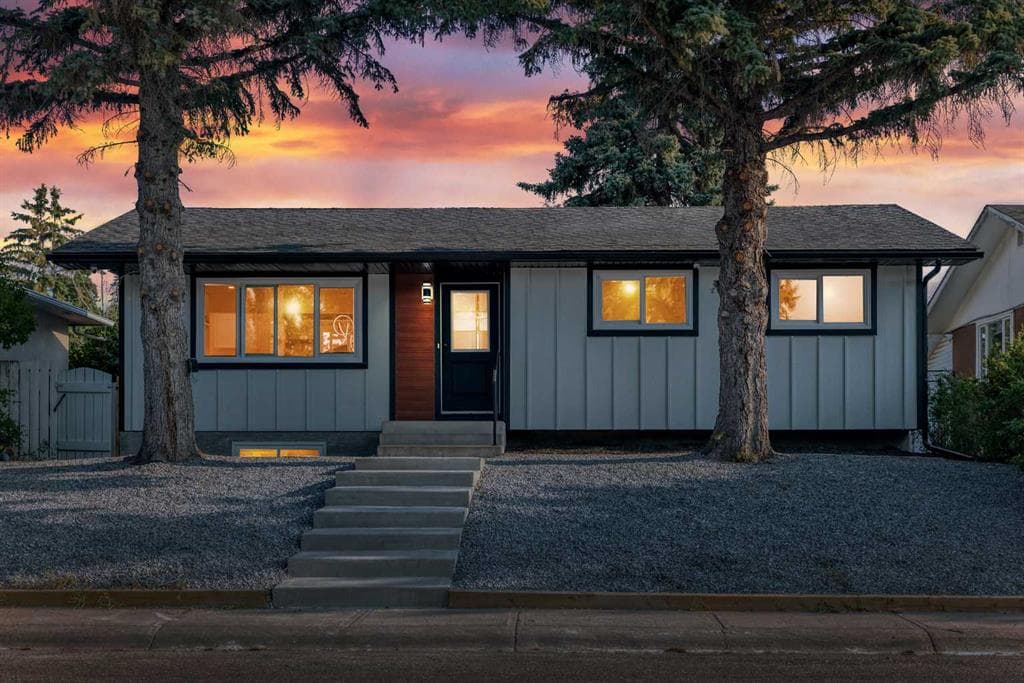 3-bed Detached for sale at 808 Avonlea Place SE, Calgary
