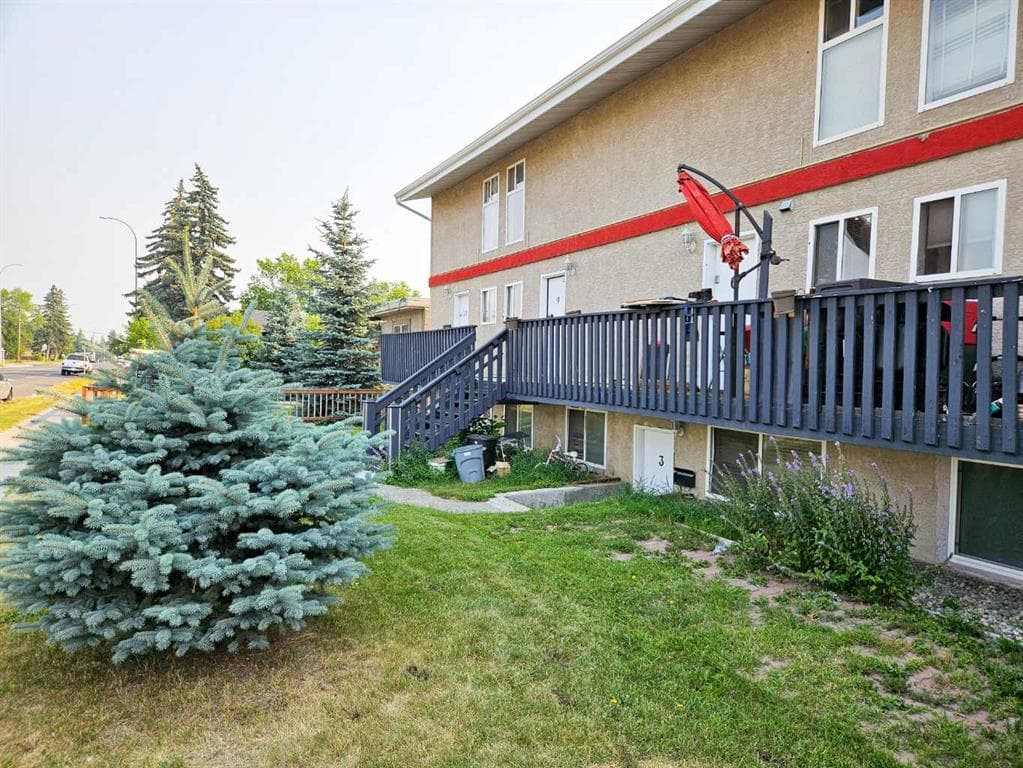 1-bed Townhouse for sale at 14, 3726 Centre Street N, Calgary