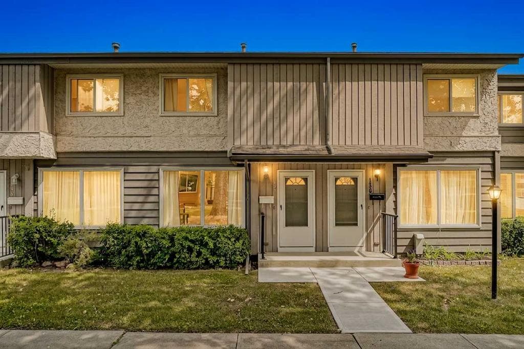 2-bed Townhouse for sale at 137, 999 Canyon Meadows Drive SW, Calgary