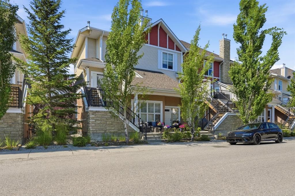 2-bed Townhouse for sale at 128 West Springs Road SW, Calgary