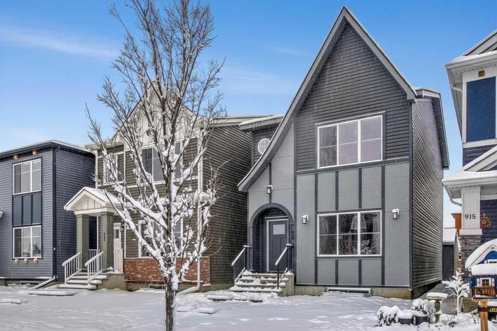 919 Walgrove Boulevard SE — photo 1
