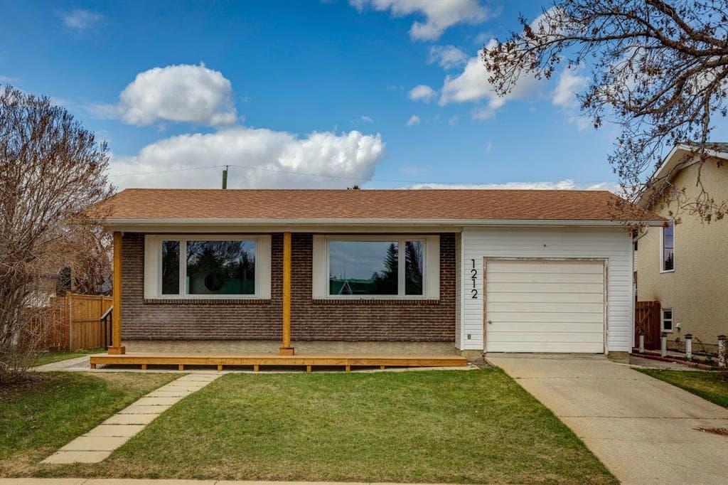 1212 Lake Sylvan Drive SE — photo 1