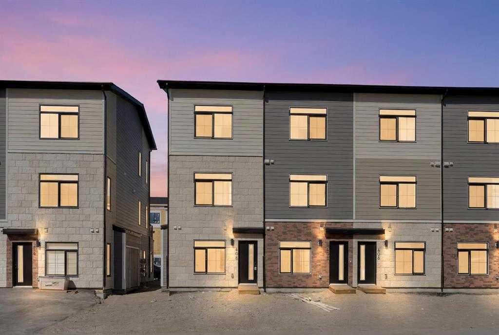 3-bed Townhouse for sale at 407, 156 Park Street, Cochrane