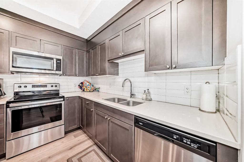 402, 30 Shawnee Common SW — photo 1