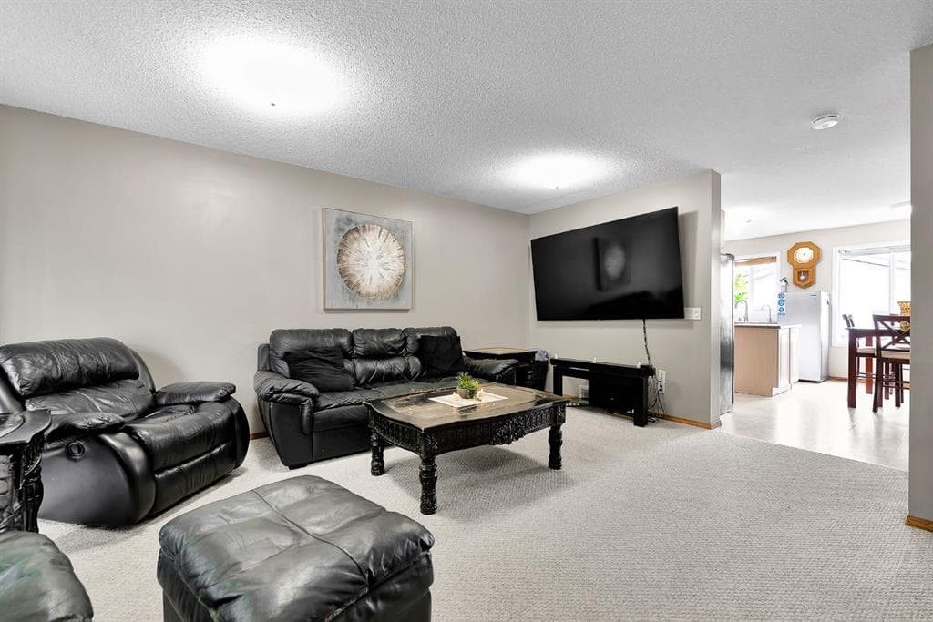 3-bed Detached for sale at 238 Covepark Way NE, Calgary