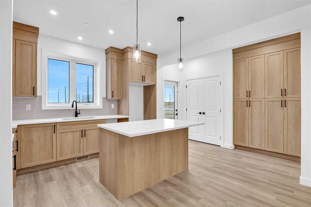 45 Hotchkiss Gardens SE — photo 1