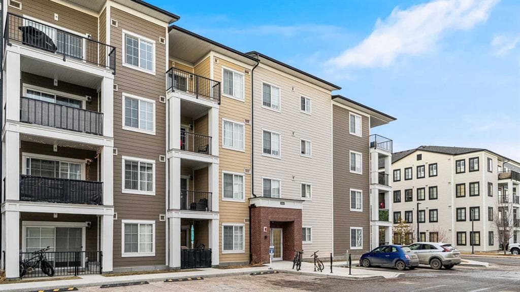 8403, 151 Legacy Main Street SE — photo 1