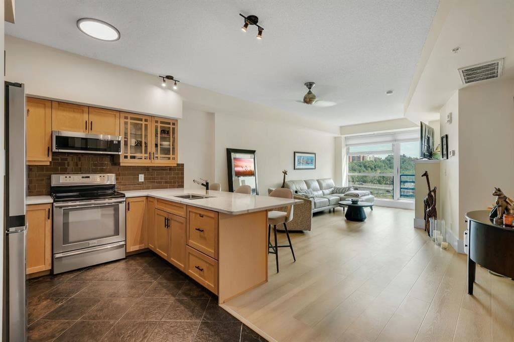 604, 205 Riverfront Avenue SW — photo 1