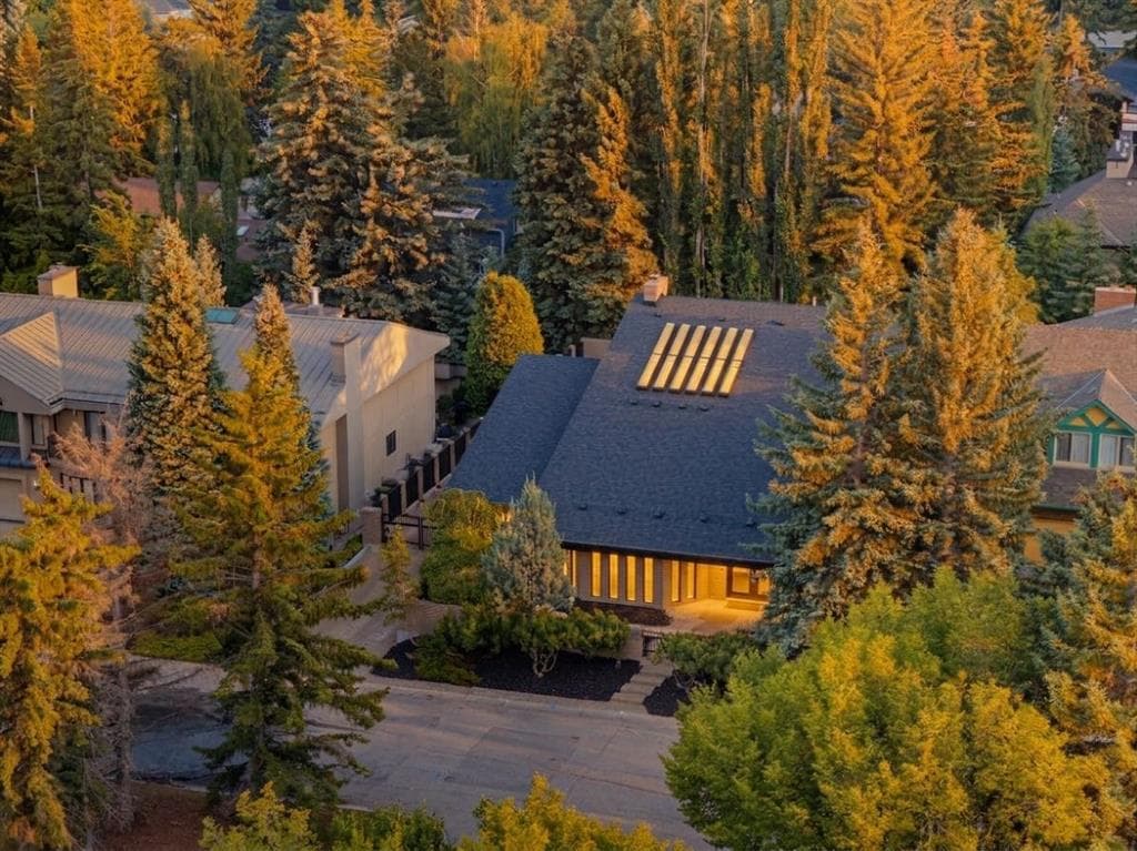 4-bed Detached for sale at 79 Bel-Aire Place SW, Calgary