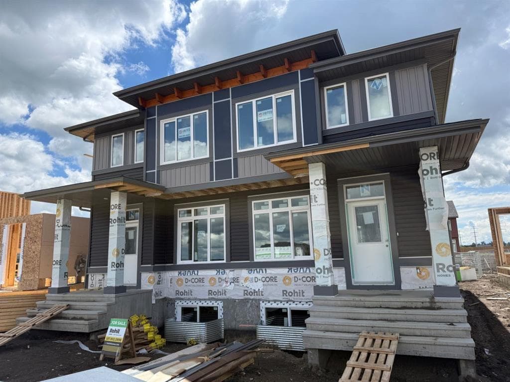 704 Sora Boulevard SE — photo 1