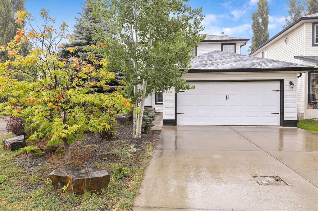 230 Shannon Square SW — photo 1