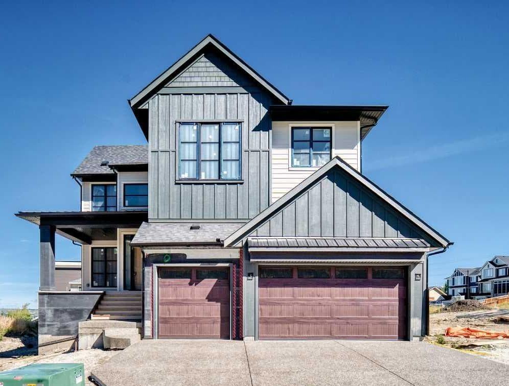 83 Crestridge Heights SW — photo 1