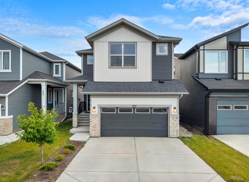 6-bed Detached for sale at 694 Creekmill Court SW, Airdrie