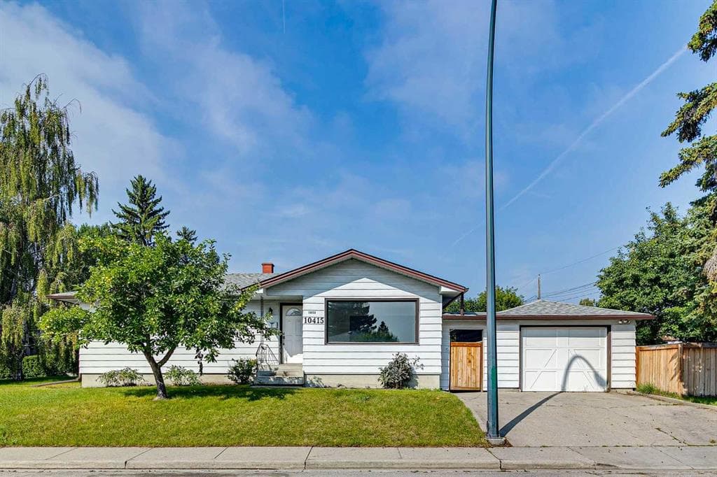 4-bed Detached for sale at 10415 8 Street SW, Calgary