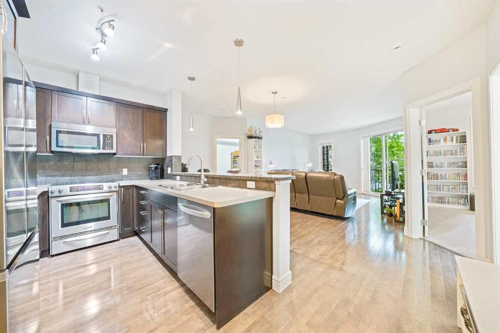 2-bed Apartment for sale at 3104, 15 Sunset Square, Cochrane