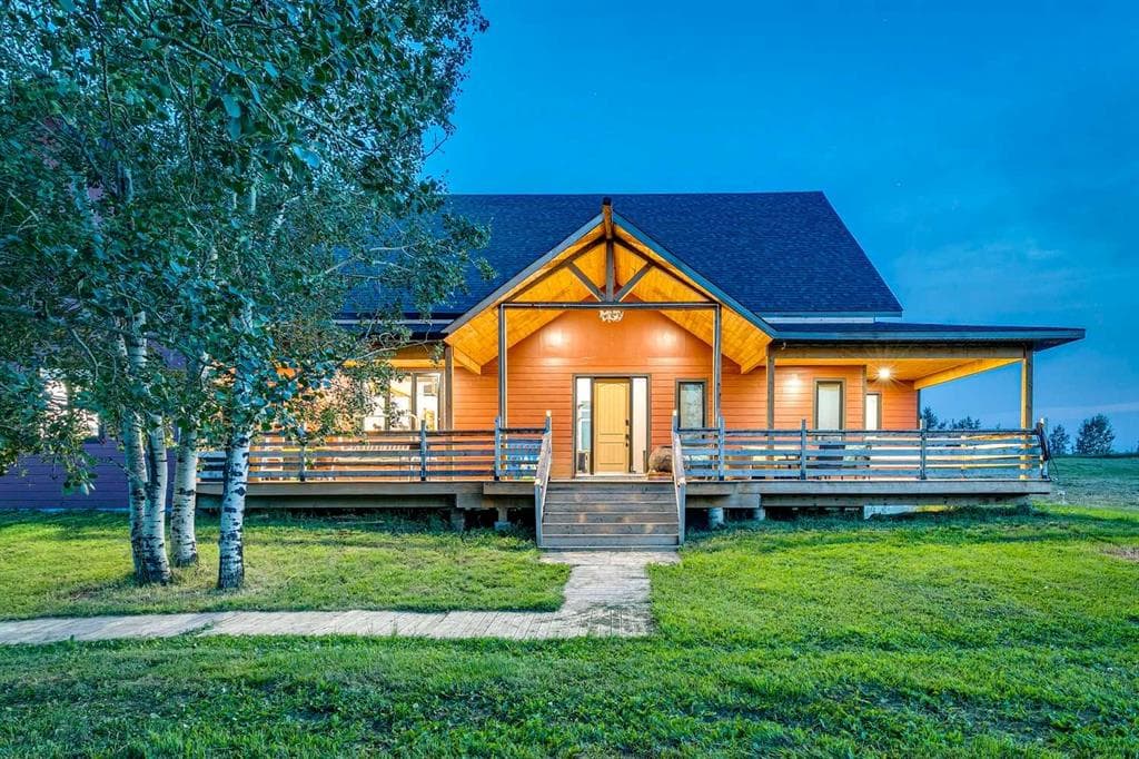 6-bed Detached for sale at 32183 552 Highway E, De Winton