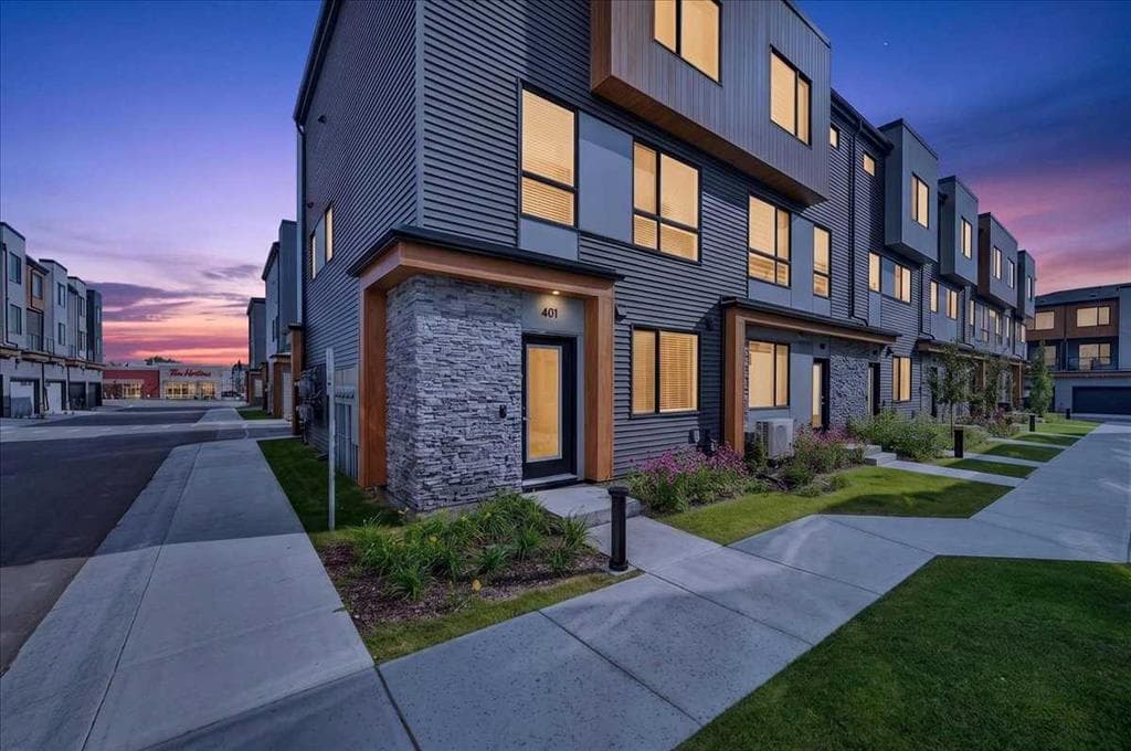 401, 81 Midtown Boulevard SW — photo 1