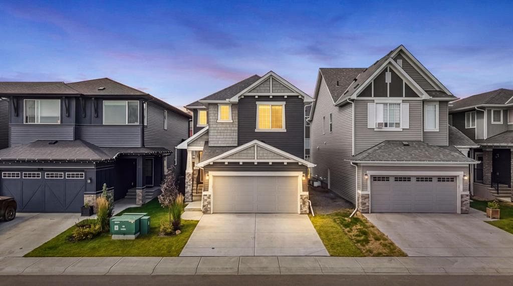 3-bed Detached for sale at 1321 Bayview Point SW, Airdrie