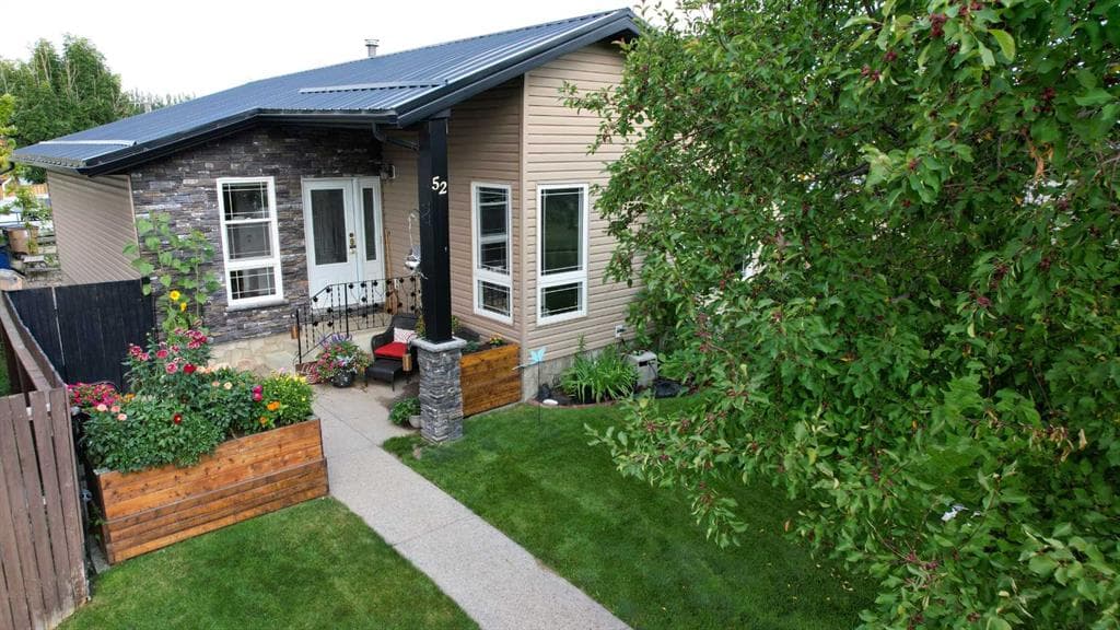 52 Chinook Way W — photo 1