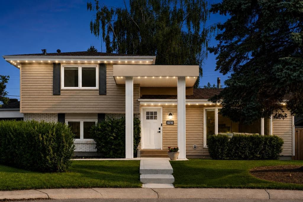 5-bed Detached for sale at 10719 Mapleglen Crescent SE, Calgary