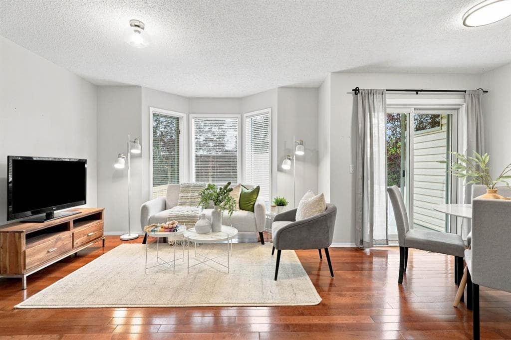4-bed Townhouse for sale at 506 Hawkstone Manor NW, Calgary