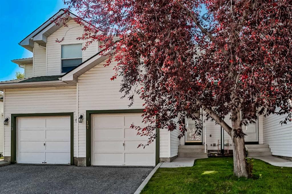 3-bed Townhouse for sale at 17 Sandpiper Link NW, Calgary