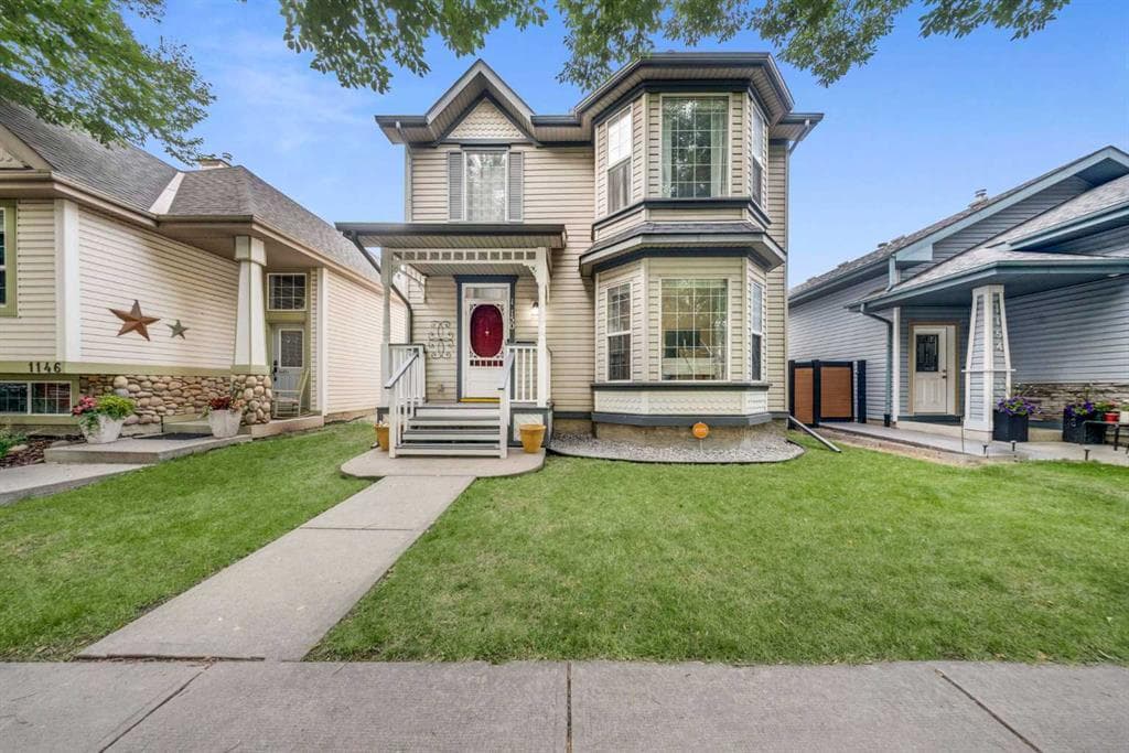 1150 Prestwick Circle SE — photo 1