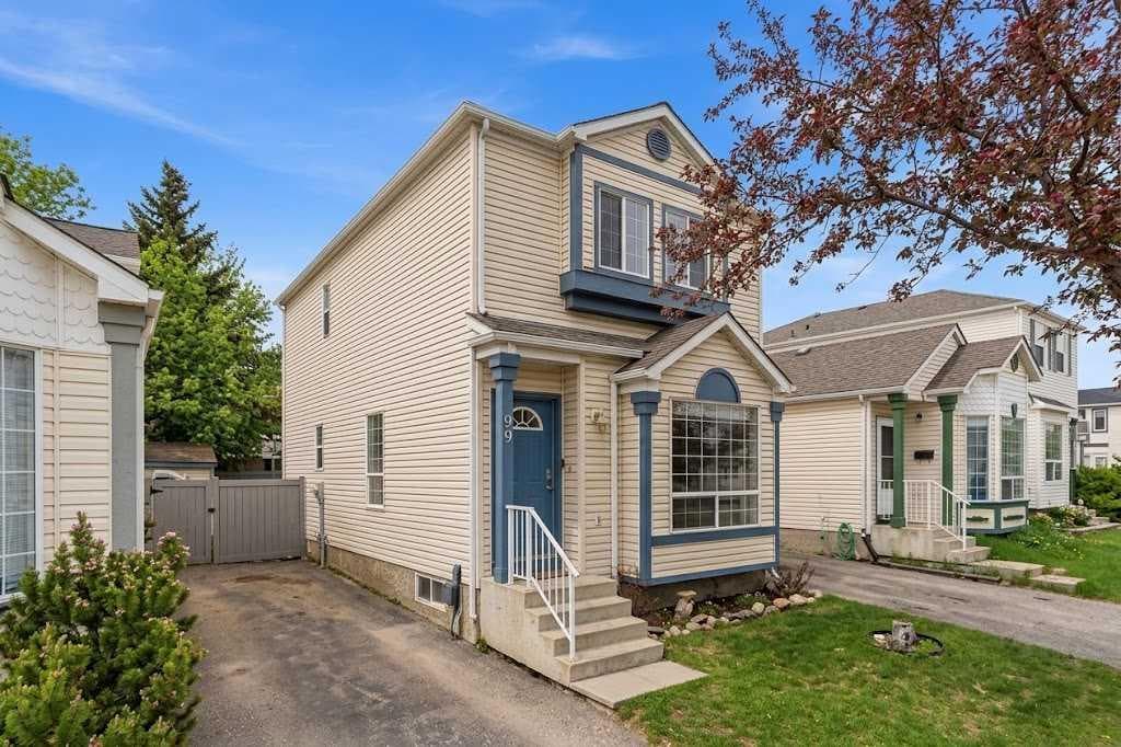 90 Coventry Lane NE — photo 1
