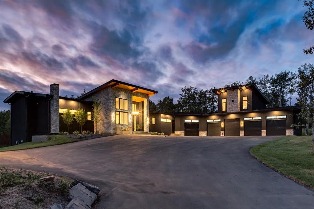 28 Bearspaw Green — photo 1