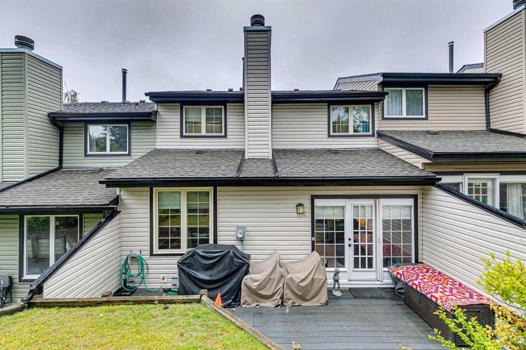 3-bed Townhouse for sale at 22, 448 Strathcona Drive SW, Calgary