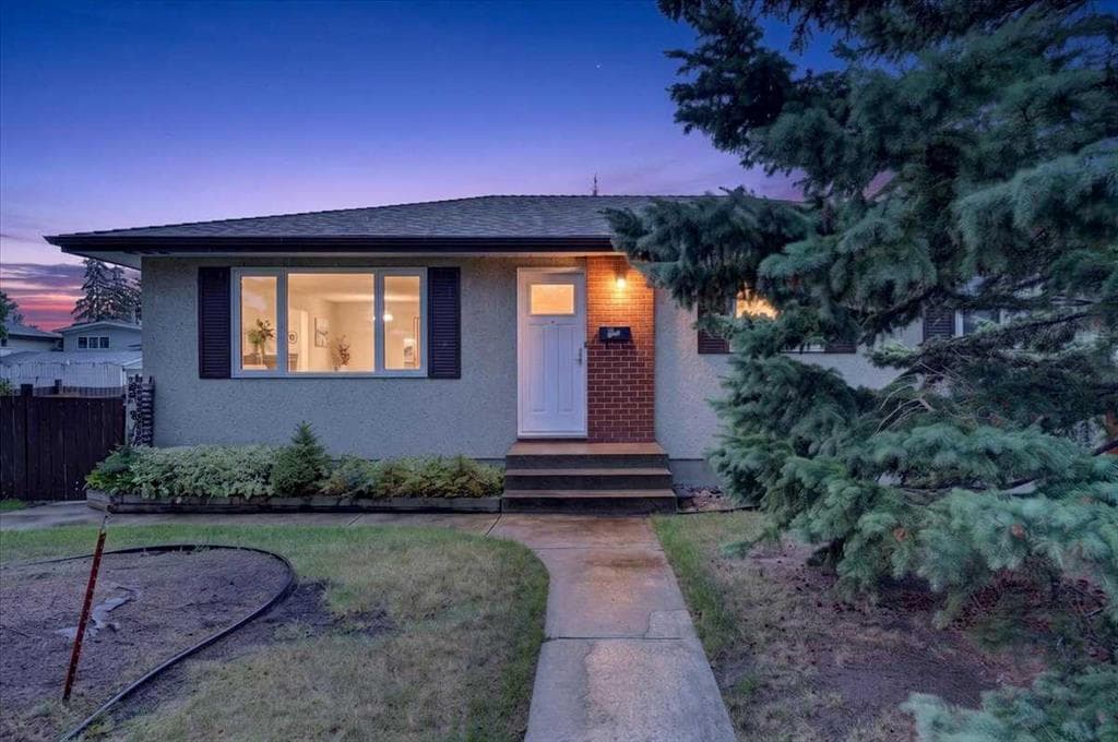 5-bed Detached for sale at 4647 Marwood Way NE, Calgary
