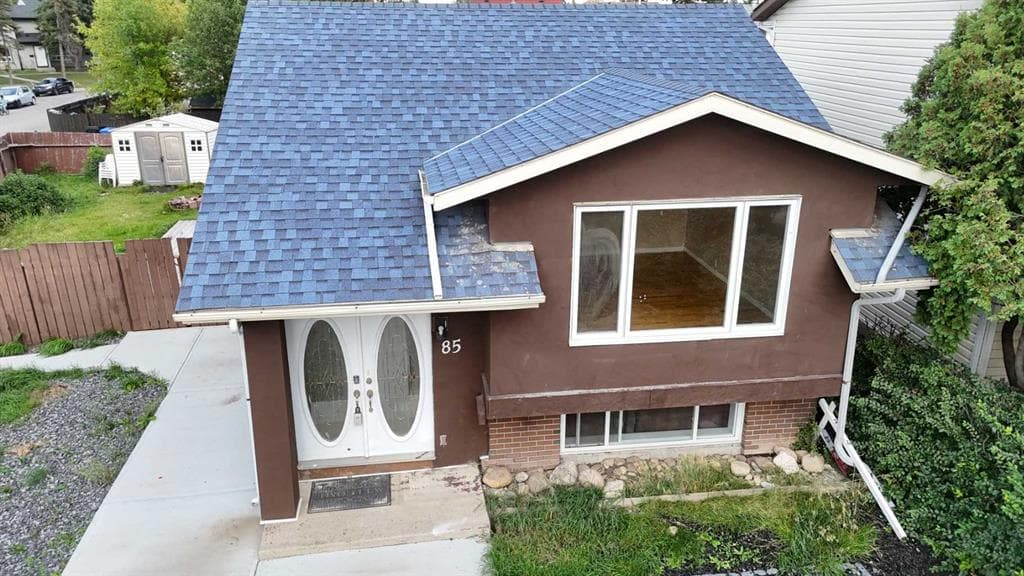 85 Abergale Close NE — photo 1