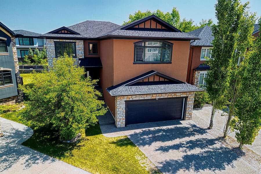 16 Rockcliff Point NW — photo 1