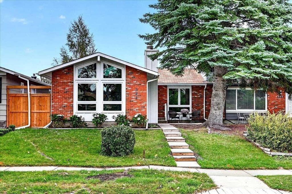 3-bed Semi-detached for sale at 344 Midlake Boulevard SE, Calgary