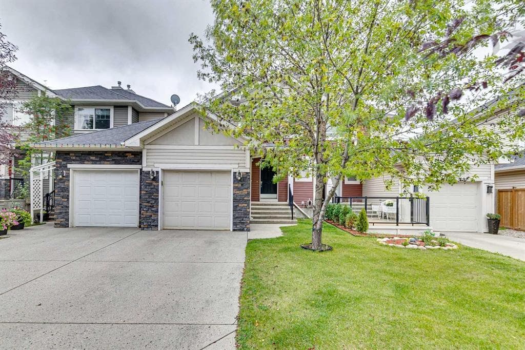 524 Cranston Drive SE — photo 1