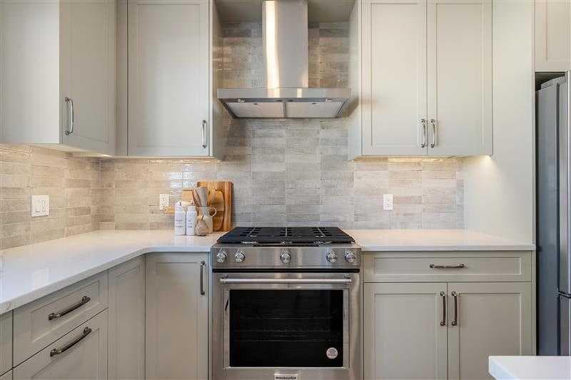 14358 15 Street NE — photo 1