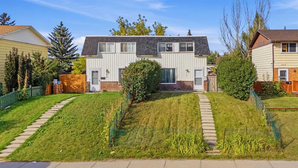 3-bed Semi-detached for sale at 3012 Dover Crescent SE, Calgary