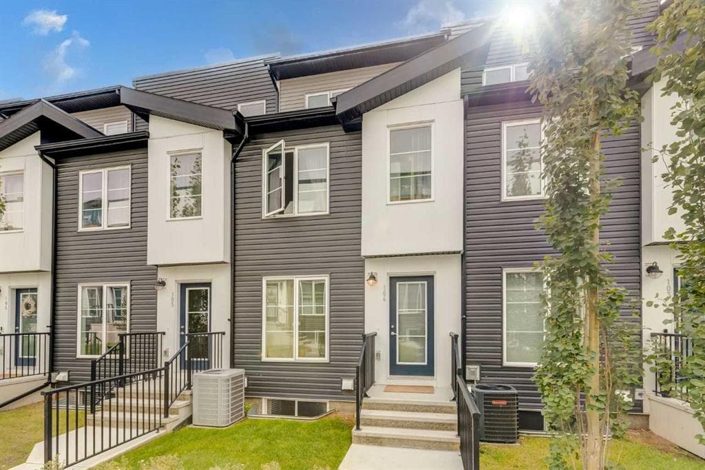 104, 474 Seton Circle SE — photo 1