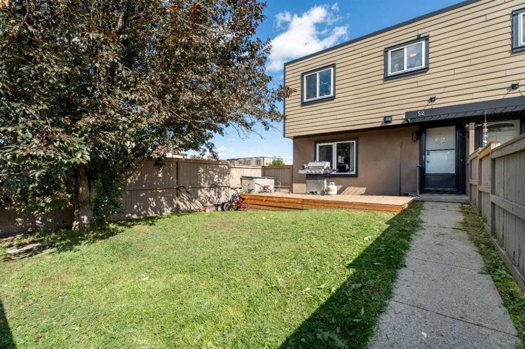 52, 3809 45 Street SW — photo 1