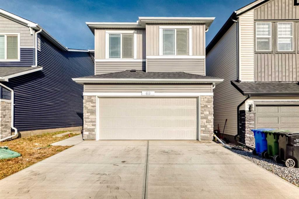 69 Amblehurst Way NW — photo 1