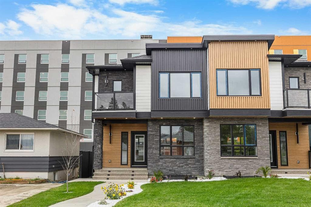 5-bed Semi-detached for sale at 121 42 Avenue NE, Calgary