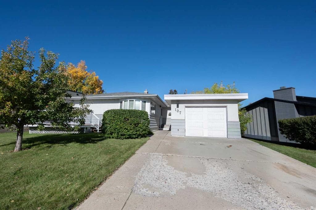 107 Hallbrook Drive SW — photo 1