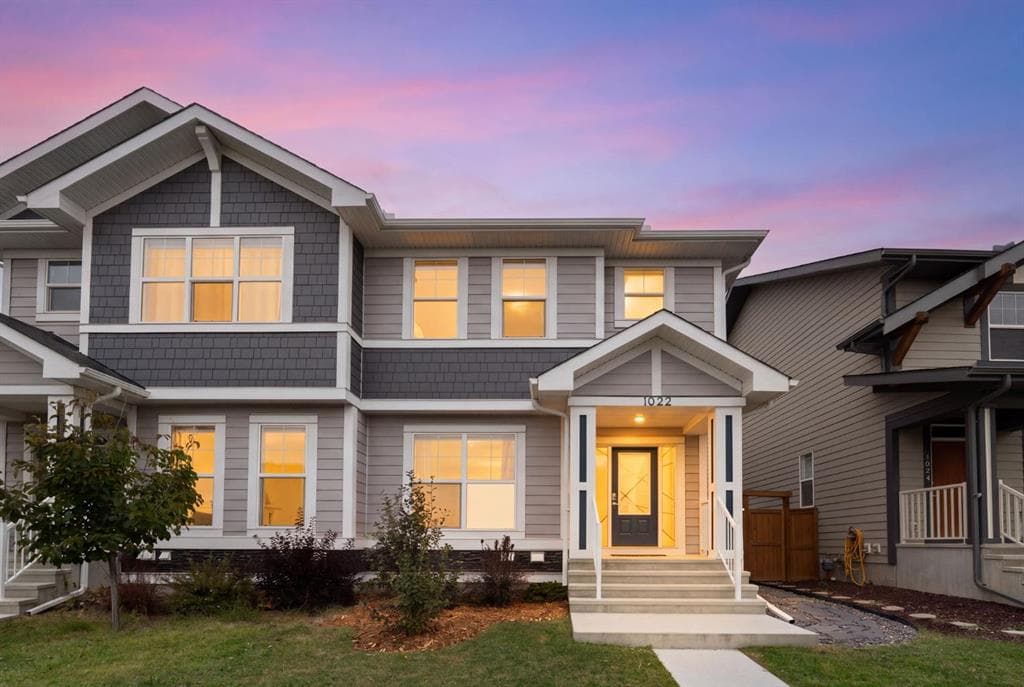 1022 Mahogany Boulevard SE — photo 1