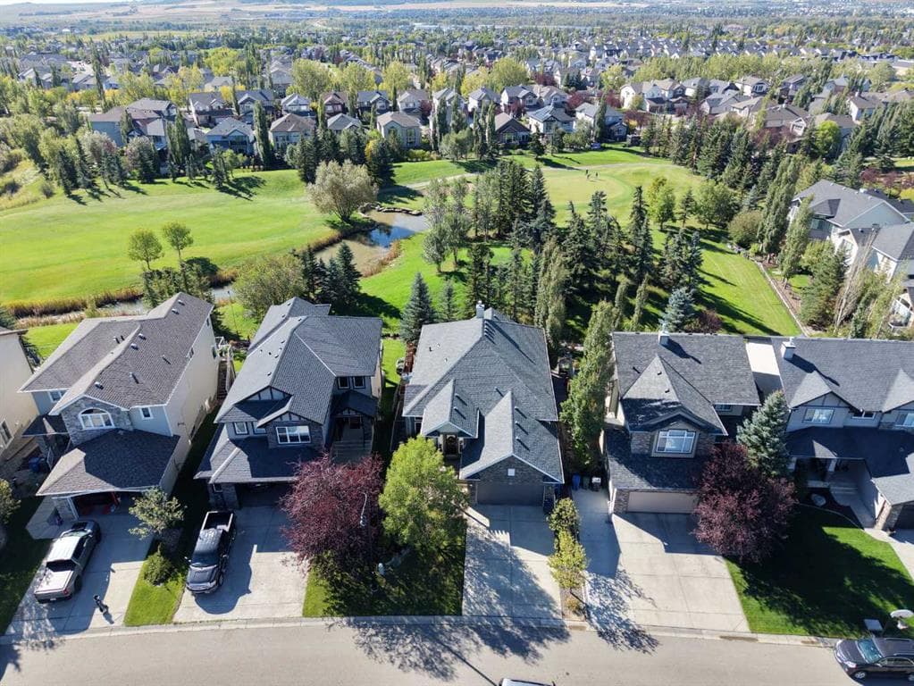 3-bed Detached for sale at 53 Crystal Green Drive, Okotoks
